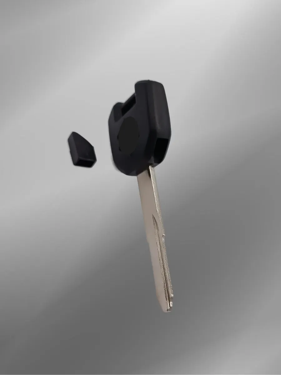 Заготовка ключа с местом под чип для мотоцикла Suzuki