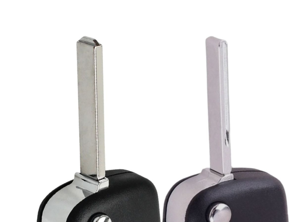 Сравнение двух похожих профилей автомобильных ключей